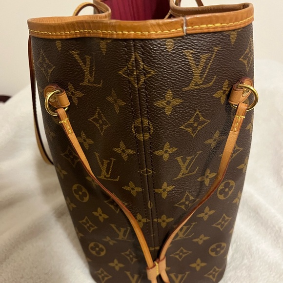 Louis Vuitton Neverfull PM with Pouch - Picture 10 of 16